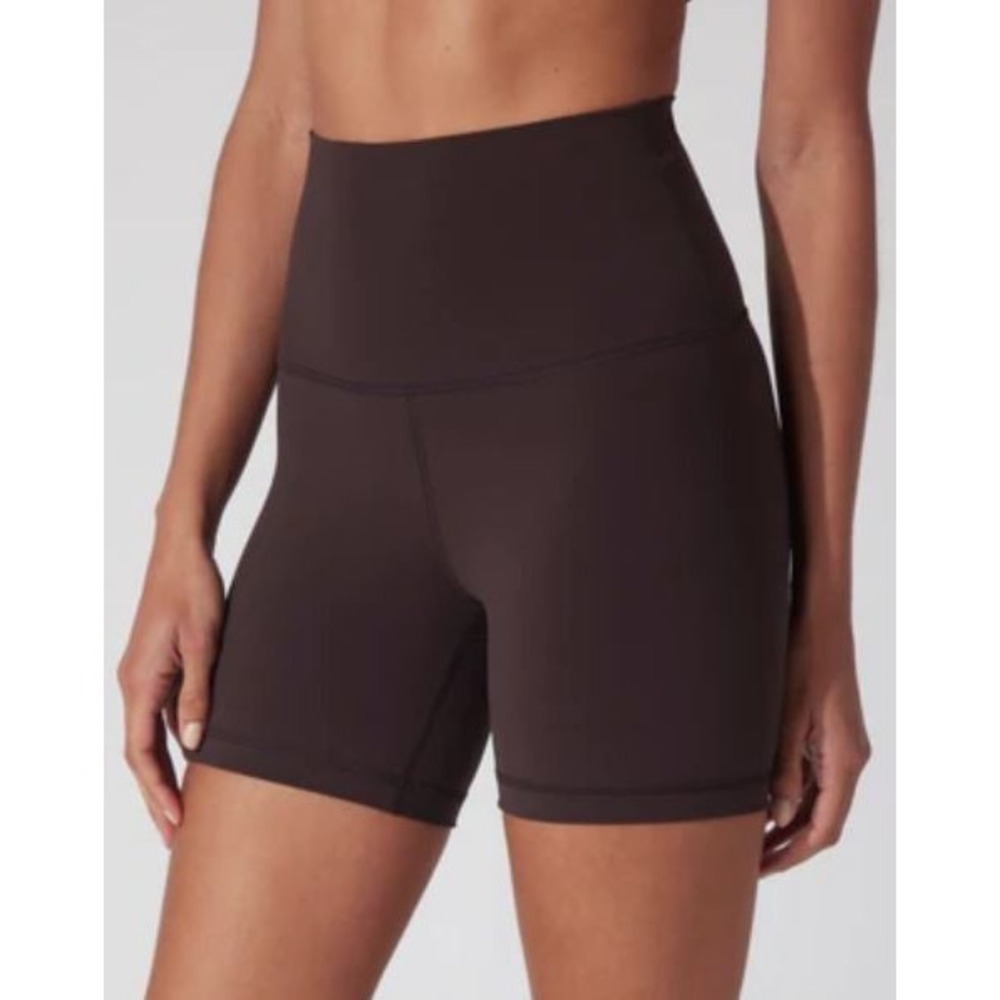 Yogalicious Women's 7" High Rise Lux Everyday Bike Shorts in Chocolate Torte XS